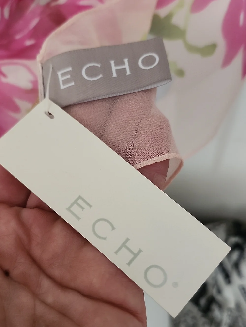 NWT Echo Pink Floral Watercolor Print Lightweight Silk Sheer Scarf - Picture 3 of 12